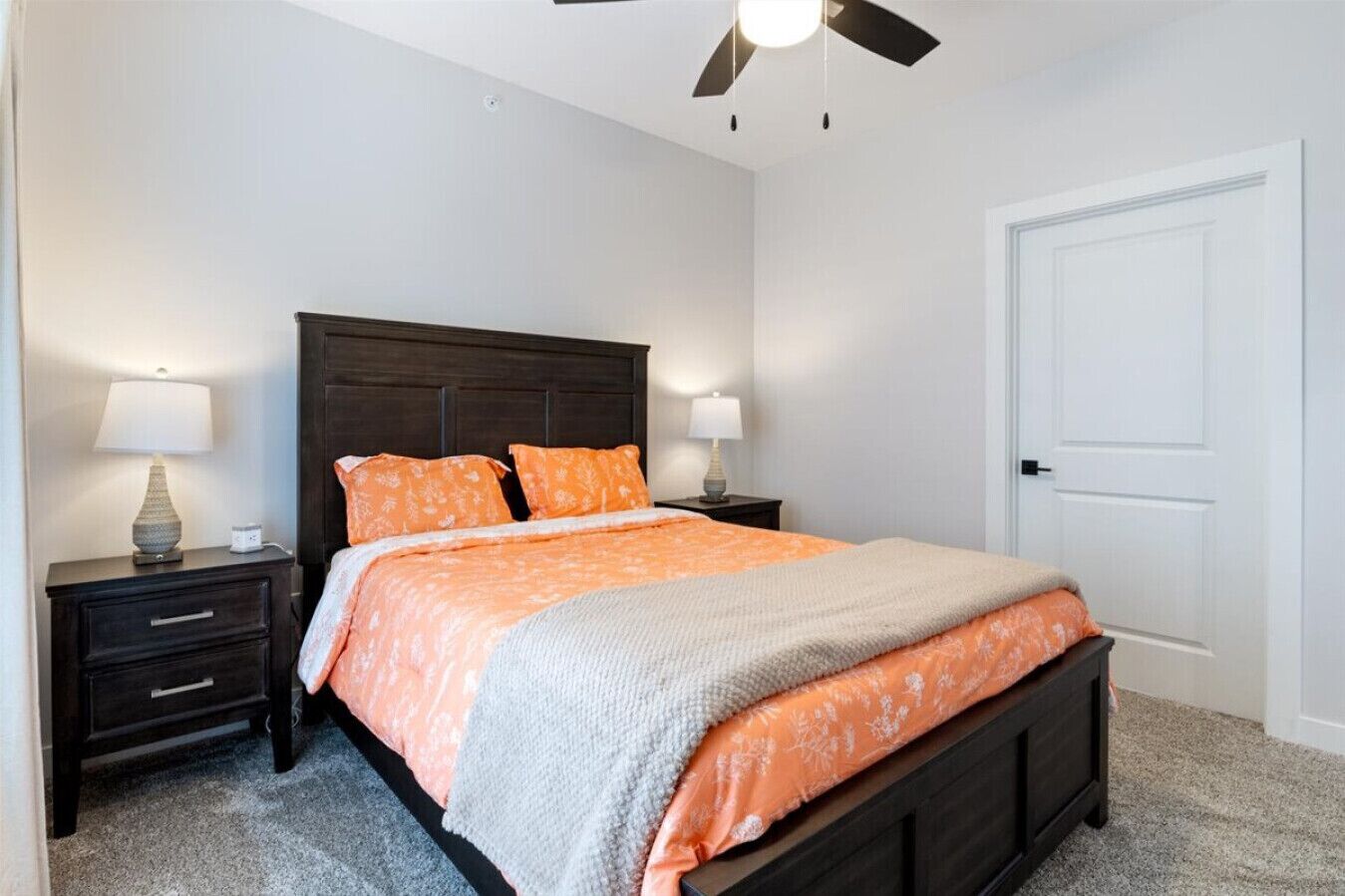 3 bedrooms, desk, travel crib, WiFi (free)