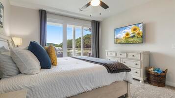 3 bedrooms, desk, travel cot, free WiFi