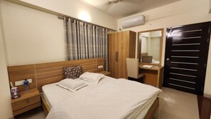 Family Suite, Balcony, Sea View | Desk, laptop workspace, free WiFi