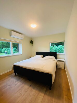 2 soverom, strykejern/-brett, wi-fi og sengetøy