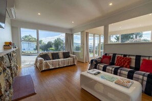 TV - All Seasons Escape | 5BR Cyclist's Hilltop Retreat (Rotorua)
