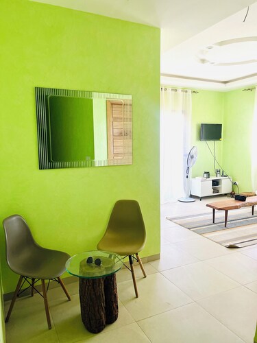 Appartements paisible de 2 chambres climatisées à Somone Canda