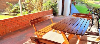The Timboon Villa - 5 bedroom home