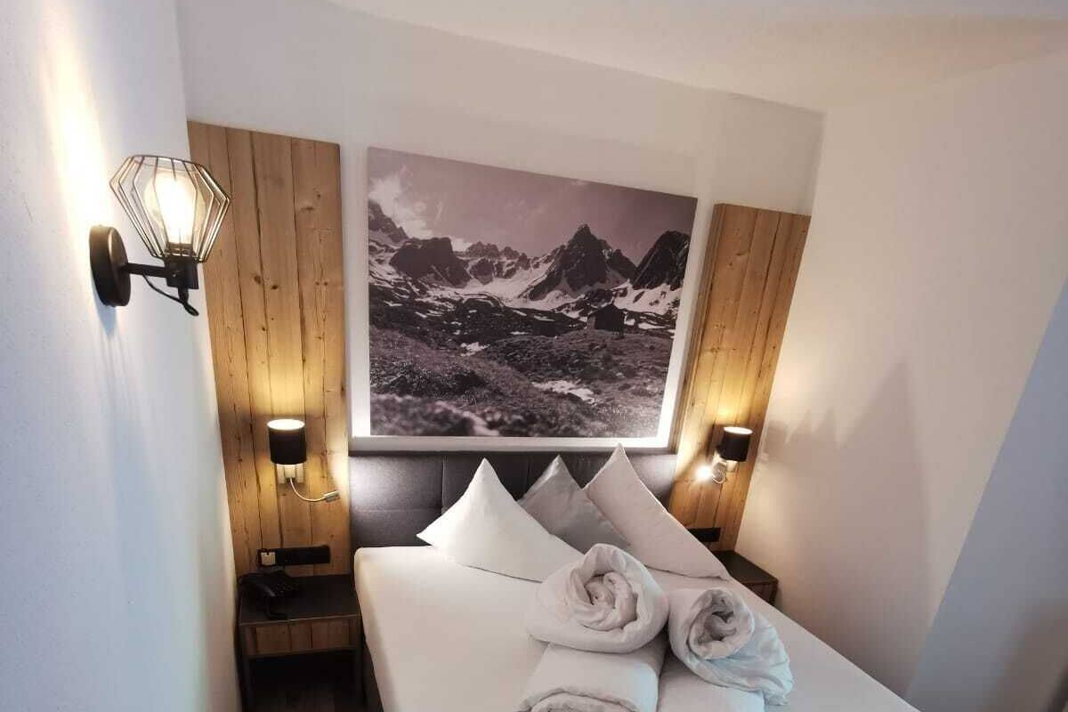 Basic Single Room