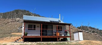 The Tenterfield Goat House
3000acres with frontage to the Mole/Deepwater rivers.