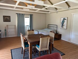 1 soverom og sengetøy