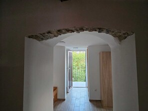 Interior - Villa Nautia Stone House (Milohnici)
