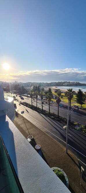 Property grounds - Bondi Beach Hazel unit 1 - Beach view with balcony and 2 bedrooms (Bondi Beach)