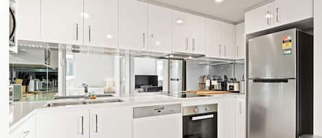 Fridge, microwave, oven, stovetop