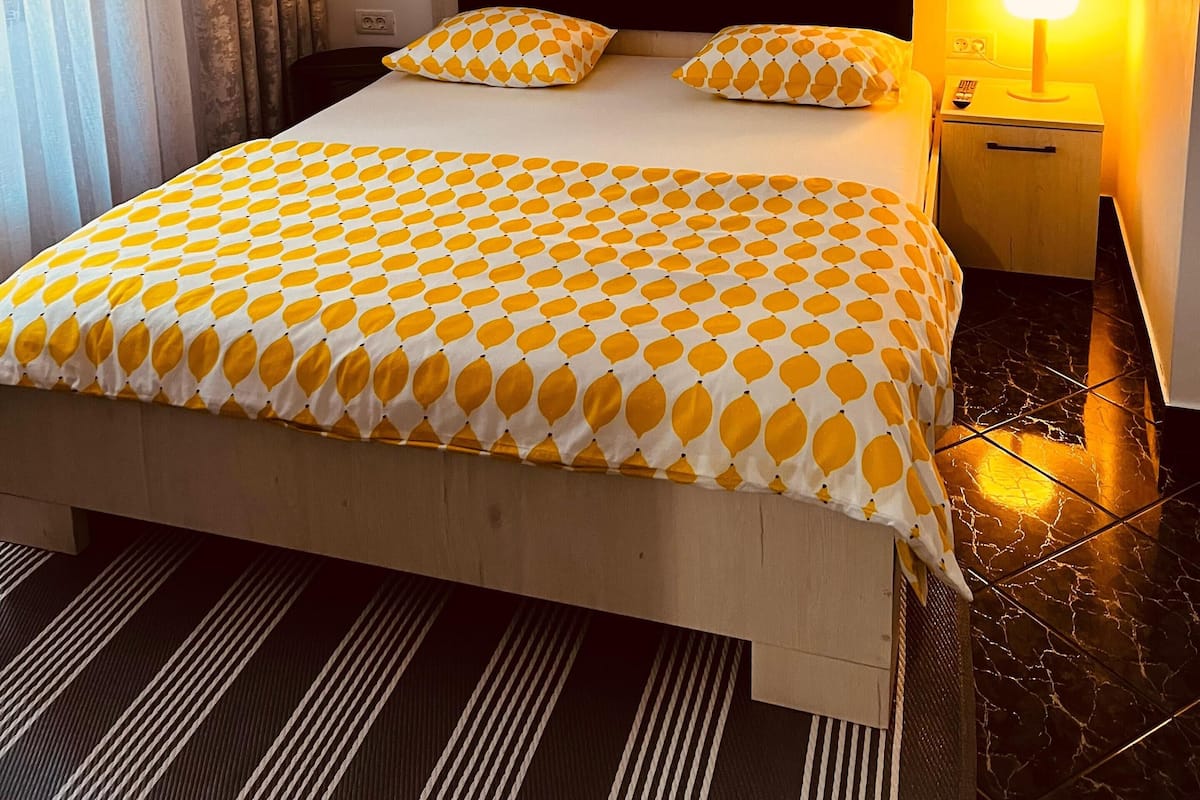 1 habitación, ropa de cama de alta calidad y decoración personalizada