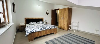 Serenity Apartments and Studios