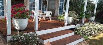 Cosy Bayside Studio - A Quiet Retreat