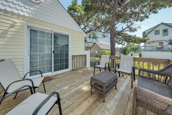 Terrace/patio - Beautiful Single family home recently updated 4 blocks from the beach (Wildwood)