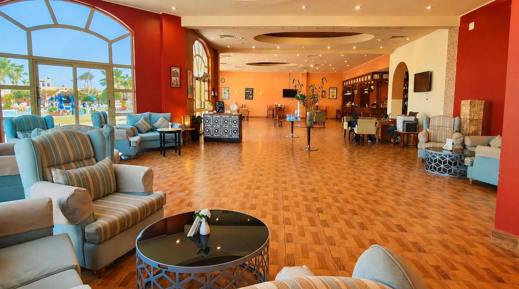 8 bars/lounges, 2 swim-up bars, 2 poolside bars, beach bar