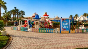 Área de juegos infantiles al aire libre
