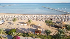Private beach, sun loungers, beach umbrellas, beach towels - Royal Regency Club - Ultra All Inclusive (Sharm El Sheikh)