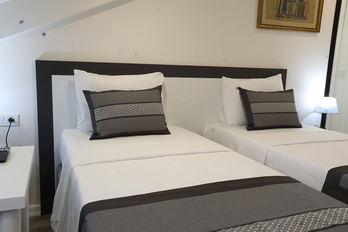 Standard Twin Room | Premium bedding, desk, laptop workspace, free WiFi