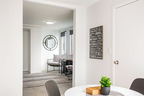 Interior detail - Riches Stay and Sleep Unit with Wi-Fi (Auckland)