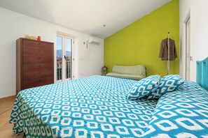 Family Apartment | 2 bedrooms, free WiFi - La Mela apartment (Meta)