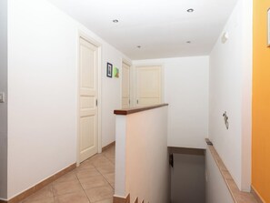 Interior entrance - La Mela apartment (Meta)