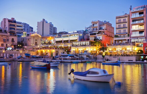 Marina - Trendy 1 Bedroom in the Heart of Valletta (Valletta)