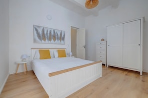 1 bedroom, iron/ironing board, free WiFi, bed sheets