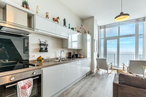 Microwave, oven, dishwasher, high chair - 2 Bed in Ilfracombe (oc-d9720) (Ilfracombe)