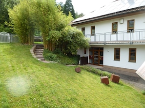 Exterior - Charming apartment in the Rhine-Main-Region (Eichenbühl)