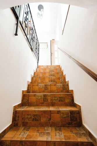 Locart - Brasov's Cozy Downtown Apartment, near Black Church with Free Wi-fi