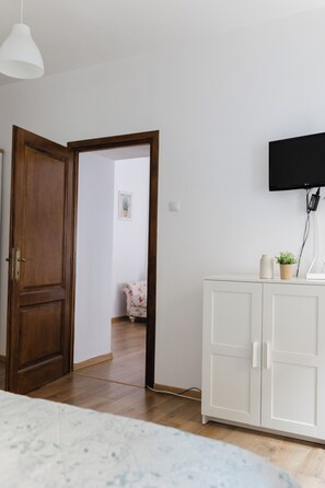 1 bedroom, iron/ironing board, free WiFi, bed sheets