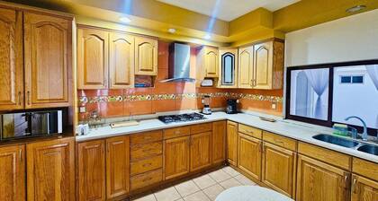 Hidden Gem: Bright and spacious apartment, just steps from Oaxacaâs best spots!