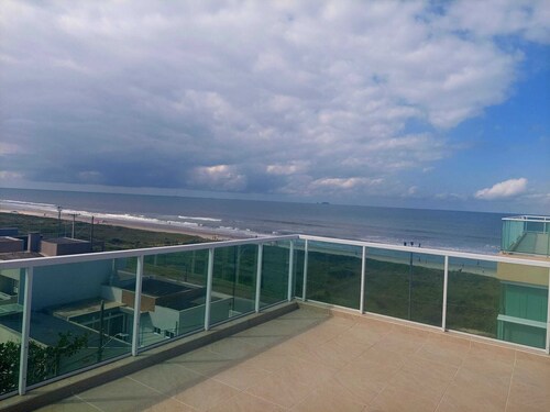 Apto em Condominio à Beira-Mar,no Balneário Caravelas.Perfeito Para Suas Férias!