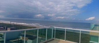 Apto em Condominio à Beira-Mar,no Balneário Caravelas.Perfeito Para Suas Férias!