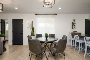 Dining - 4BR Mod House | Pool + Spa + Grill | Near Old Town (Scottsdale)