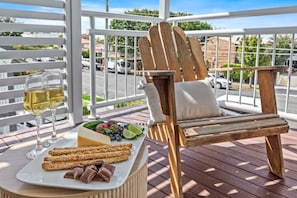 Property grounds - Manly Oasis 5BR - 3 King Beds, Pool, BBQ (Manly)