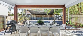 Manly Oasis 5BR - 3 King Beds, Pool, BBQ