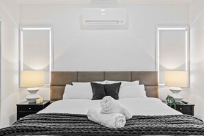 5 habitaciones, tabla de planchar con plancha y wifi gratis 