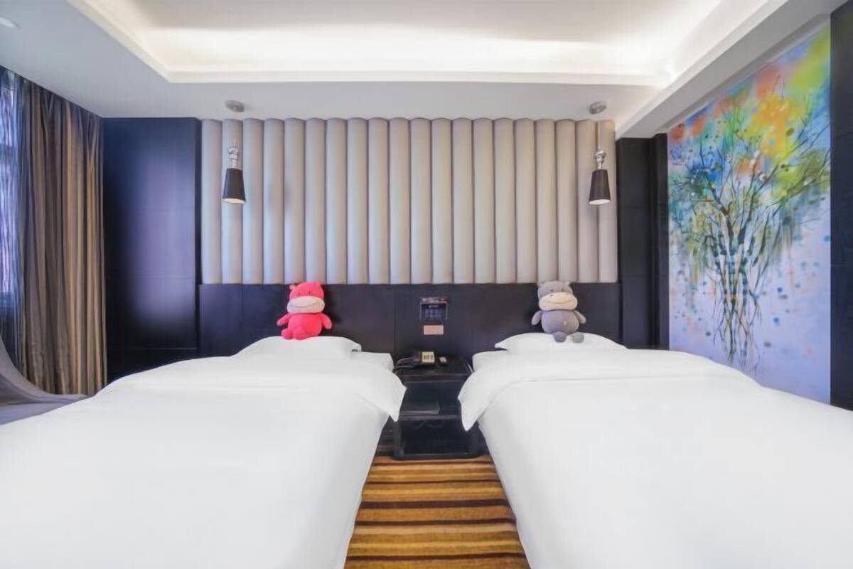 Cots/infant beds