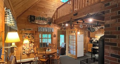 Awesome house in Kennebec Valley. Dog Friendly! OUTDOOR FUN! Now w-Wifi!