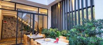 Palm River Boutique