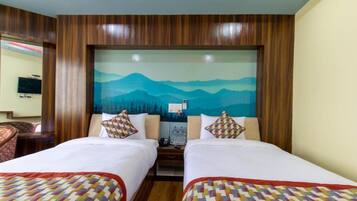 1 bedroom, bed sheets