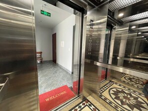 Elevator - Như Ý Hotel (Ha Giang)