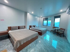 Family Room, City View - Như Ý Hotel (Ha Giang)