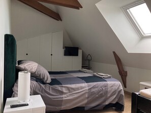 2 slaapkamers, een strijkplank/strijkijzer, wifi, beddengoed