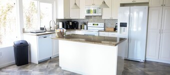 Stunning Views & Private Backyard & Game Room & Grill in Great Location