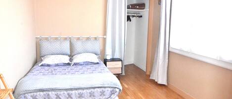 3 Schlafzimmer, Schreibtisch, BĂŒgeleisen/BĂŒgelbrett, Reisekinderbett