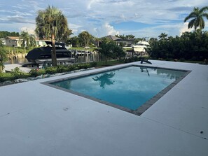 Piscine extérieure, piscine chauffée