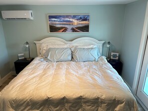 3 bedrooms, desk, free WiFi, bed sheets