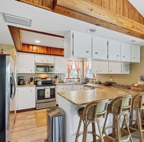 Fridge, microwave, oven, stovetop - Waterfront Island Home with Heated Pool & Dock – Walk to Pristine Beach - Kayaks (Placida)