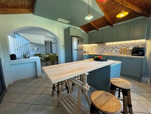 Frigorífic, microones, forn i rentaplats 